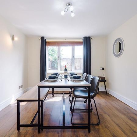 Charming 3-Bed Cottage In Chester, Ideal For Families & Workers, Free Parking - Sleeps 7 المظهر الخارجي الصورة