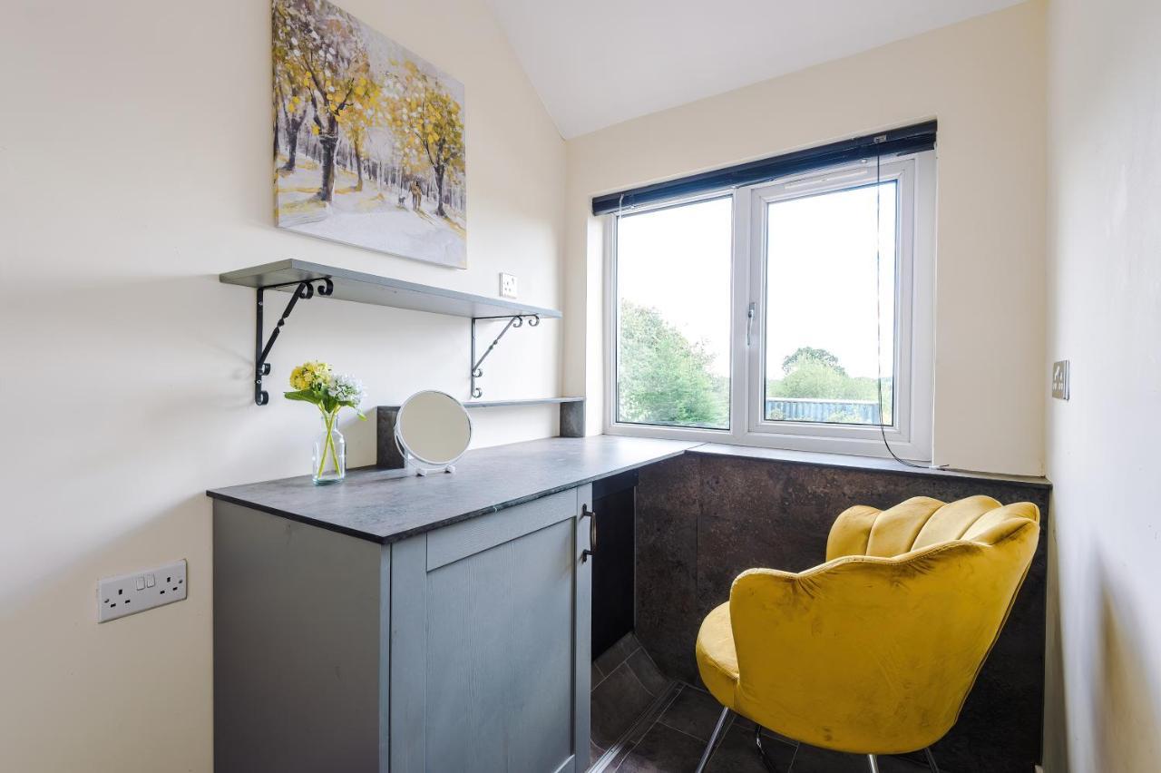 Charming 3-Bed Cottage In Chester, Ideal For Families & Workers, Free Parking - Sleeps 7 المظهر الخارجي الصورة