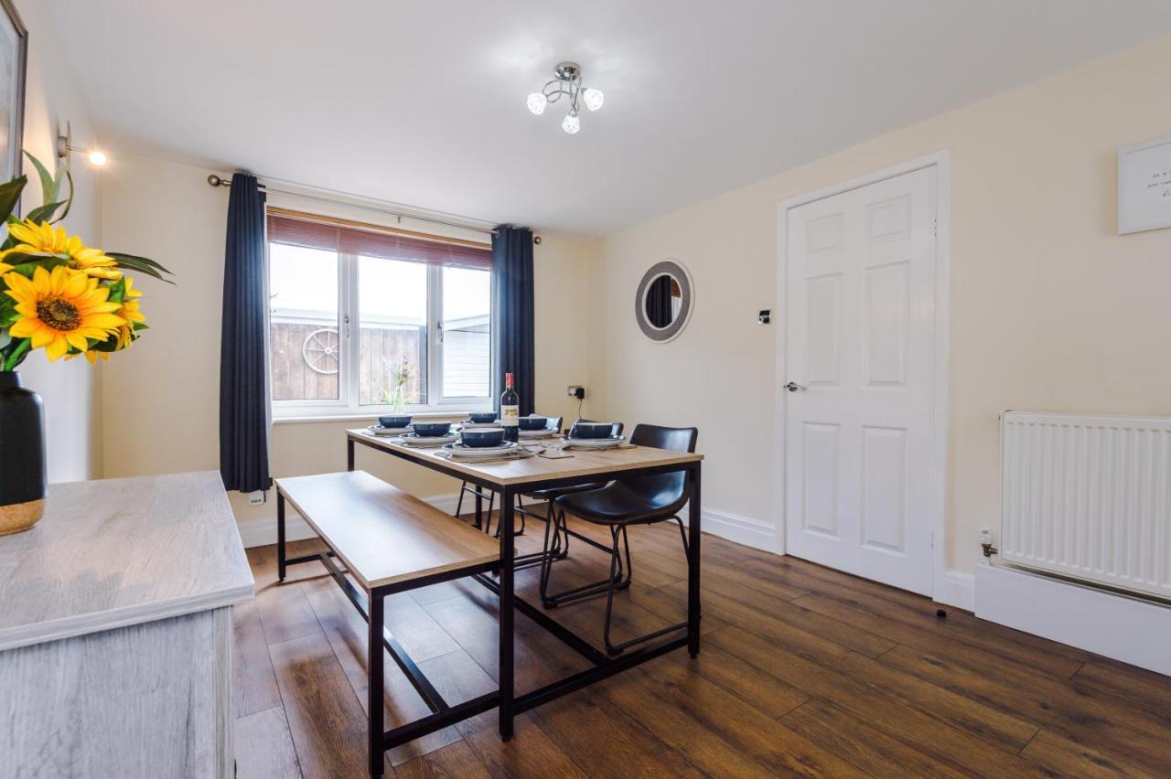 Charming 3-Bed Cottage In Chester, Ideal For Families & Workers, Free Parking - Sleeps 7 المظهر الخارجي الصورة