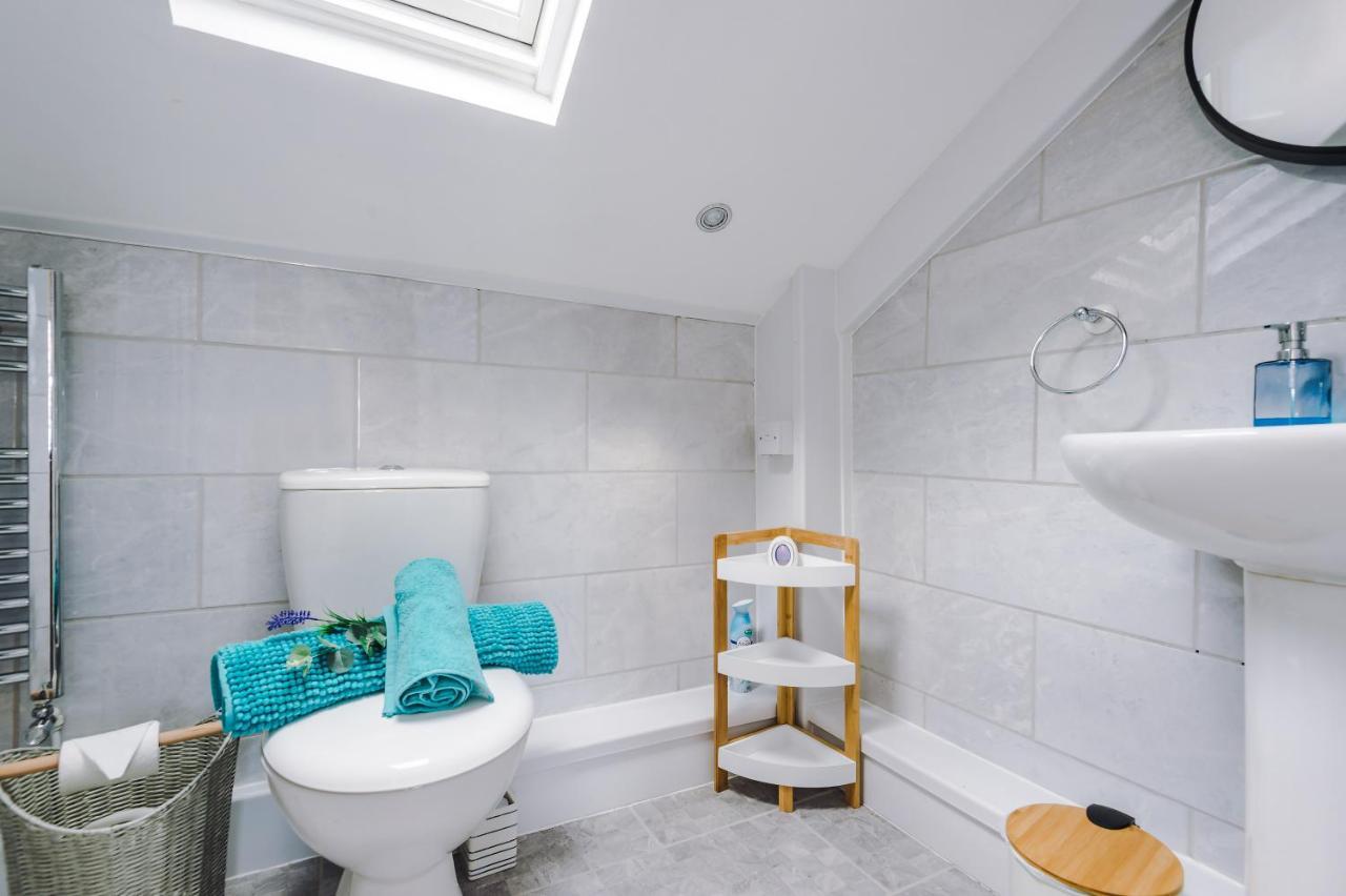 Charming 3-Bed Cottage In Chester, Ideal For Families & Workers, Free Parking - Sleeps 7 المظهر الخارجي الصورة