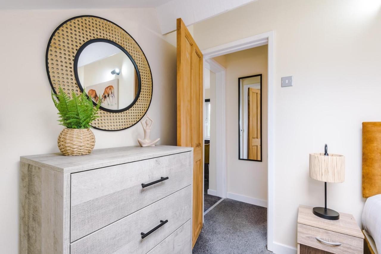 Charming 3-Bed Cottage In Chester, Ideal For Families & Workers, Free Parking - Sleeps 7 المظهر الخارجي الصورة
