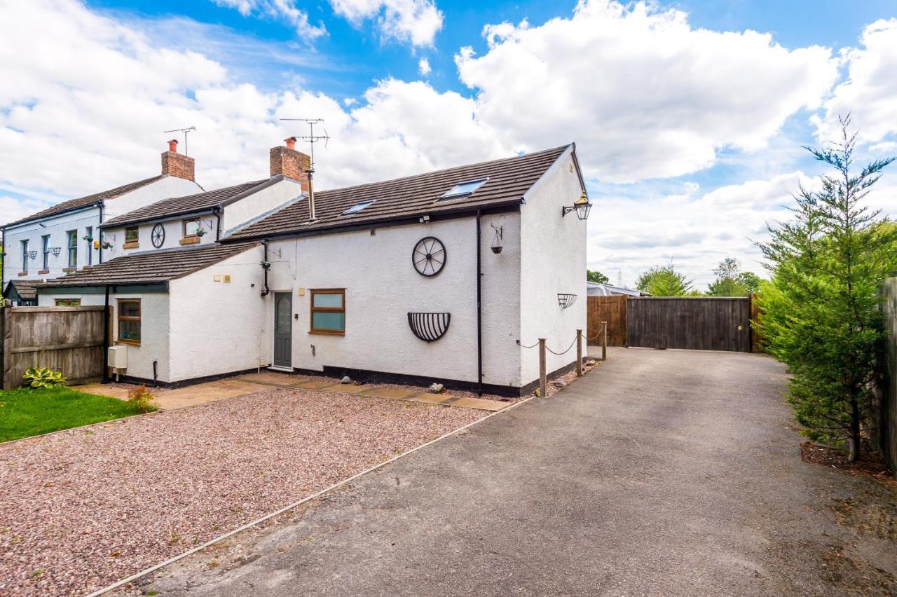 Charming 3-Bed Cottage In Chester, Ideal For Families & Workers, Free Parking - Sleeps 7 المظهر الخارجي الصورة